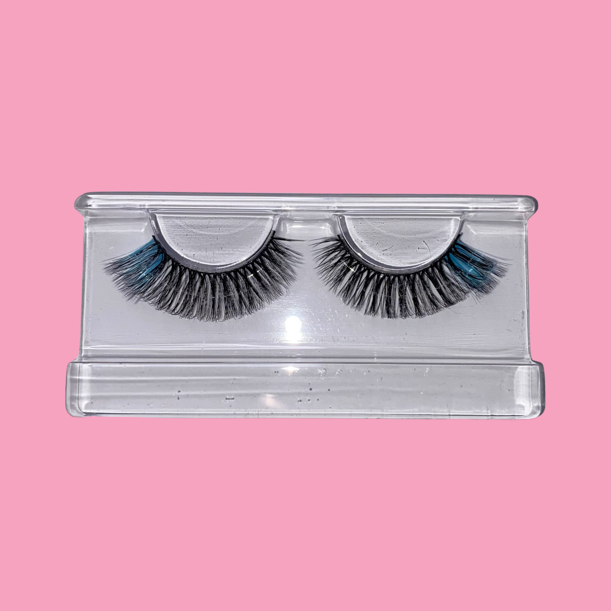 russian style cat eye strip lashes with blue at the ends