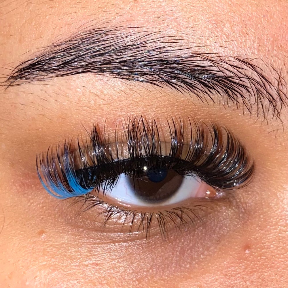 a russian style strip lash with blue at the ends