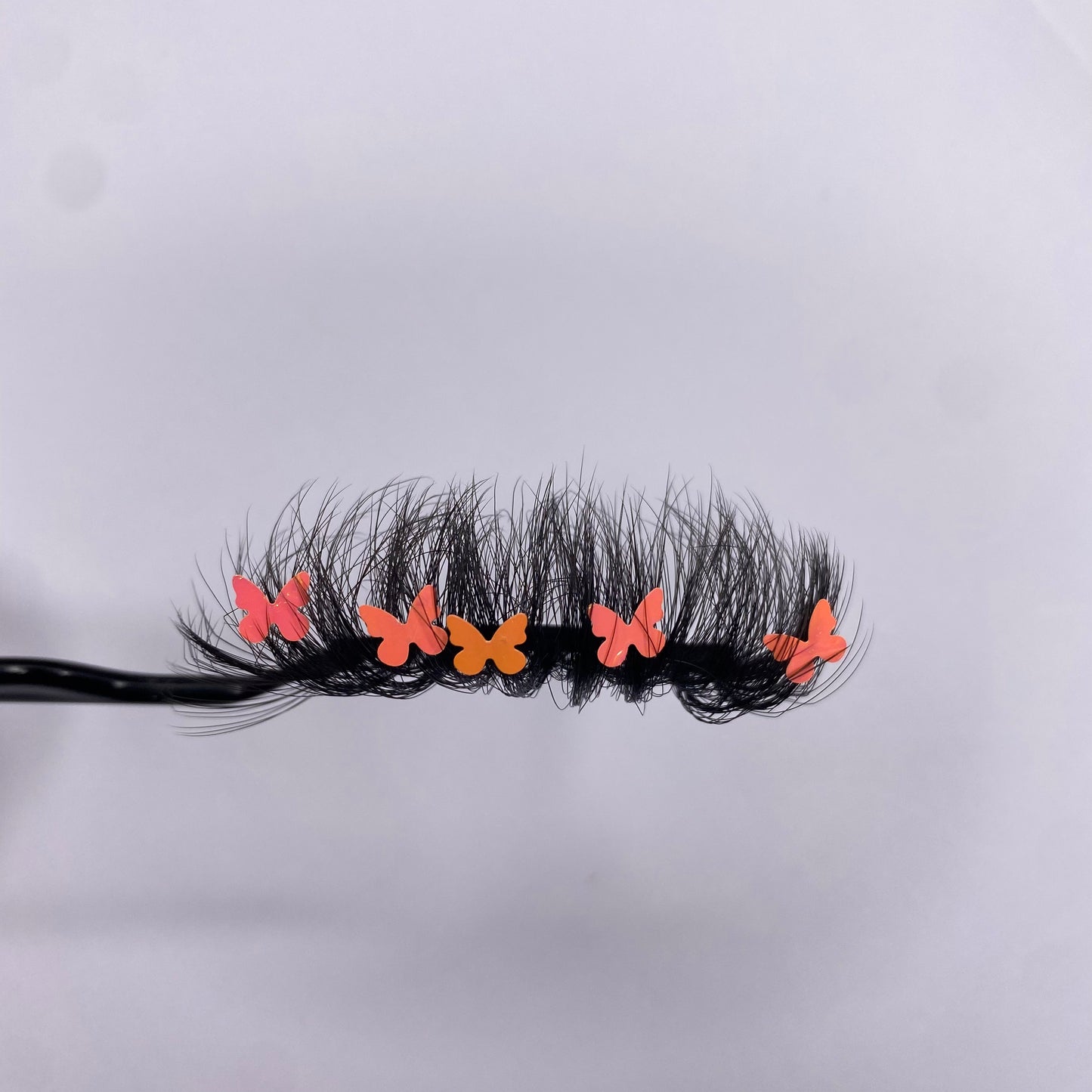 dramatic fluffy 25mm lash with decals
